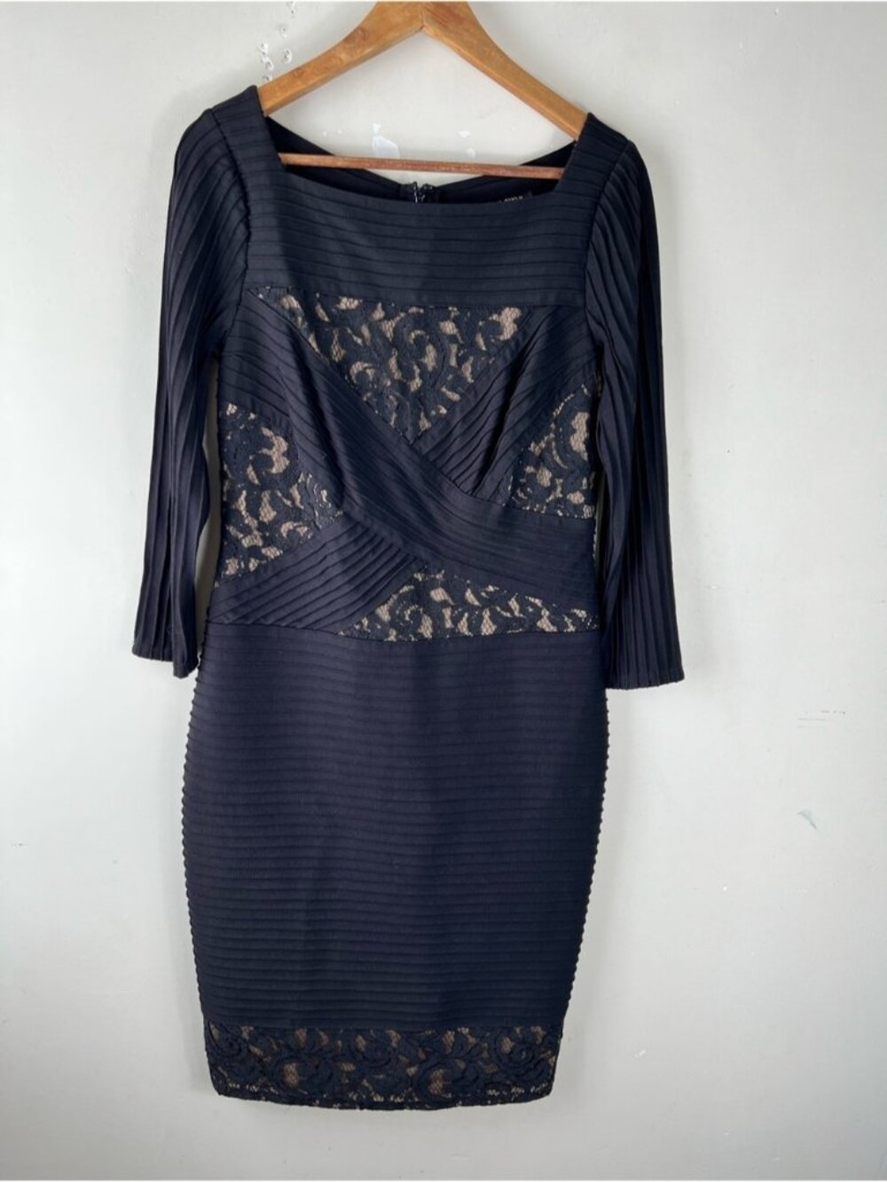Tadashi Shoji pintuck and lace illusion cocktail dress Black/Tan Size Medium
